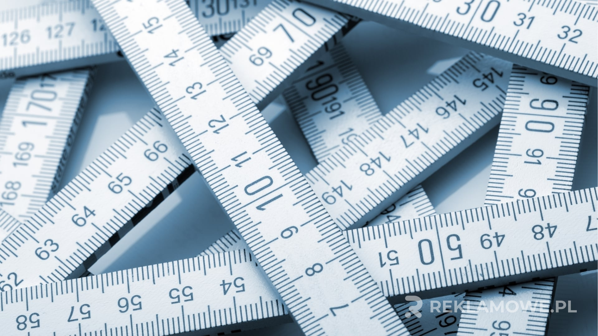 Udane kampanie reklamowe z atrakcyjnymi linijkami